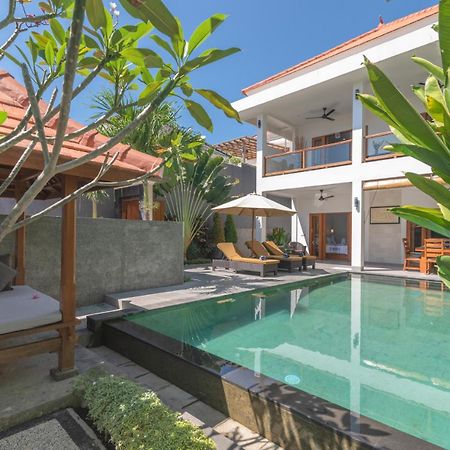 Villa Royal Singaraja Exterior foto