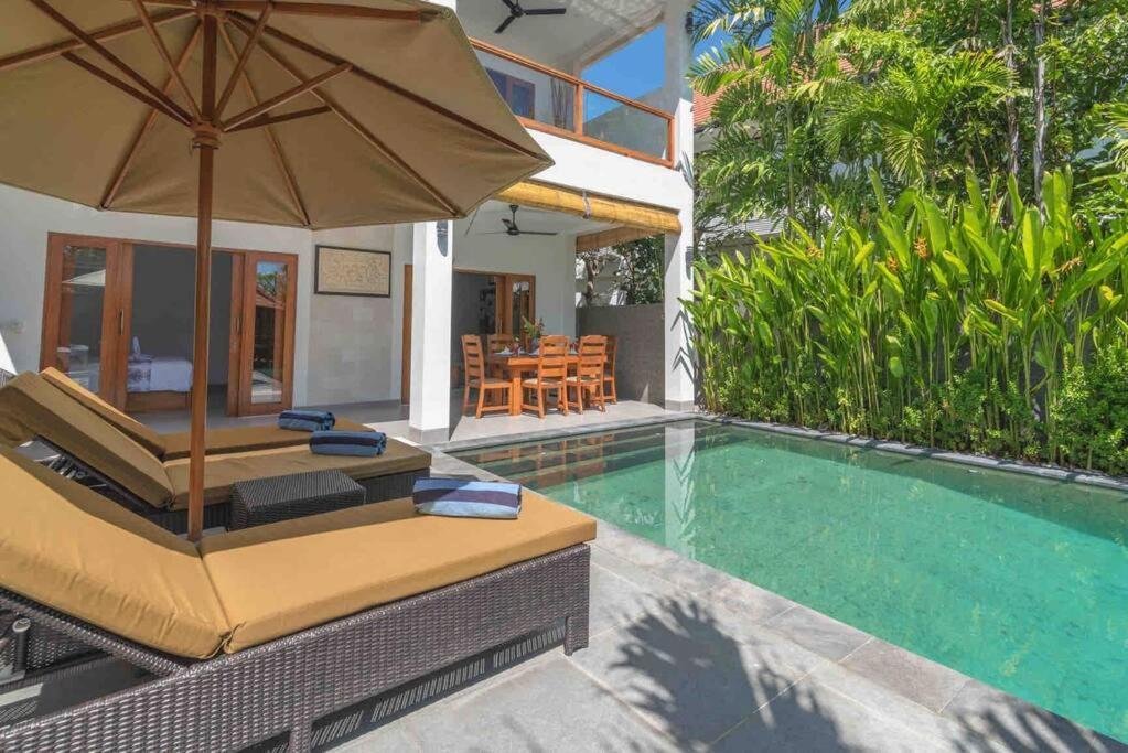 Villa Royal Singaraja Exterior foto